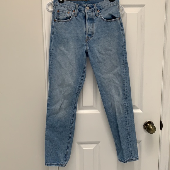 Levi 501 Size 25 - Picture 3 of 3